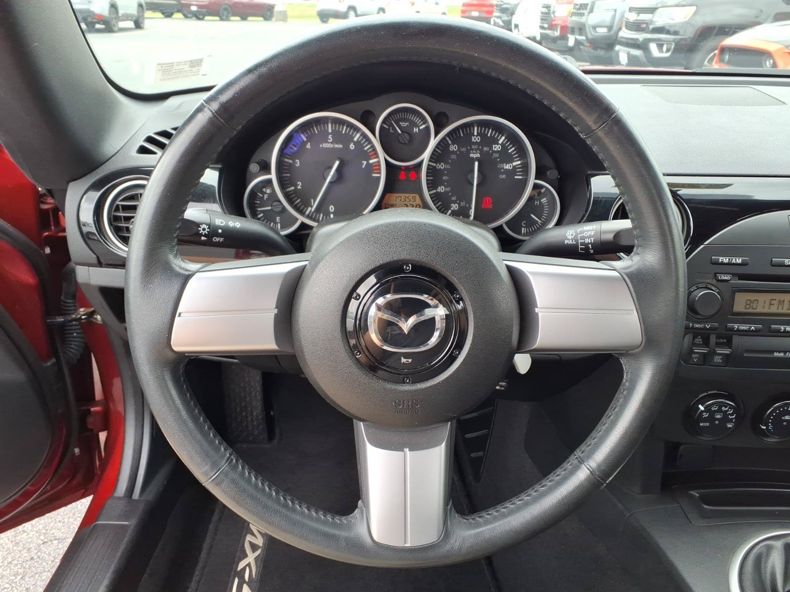 Used 2006 MAZDA MX-5 Miata RWD image 17