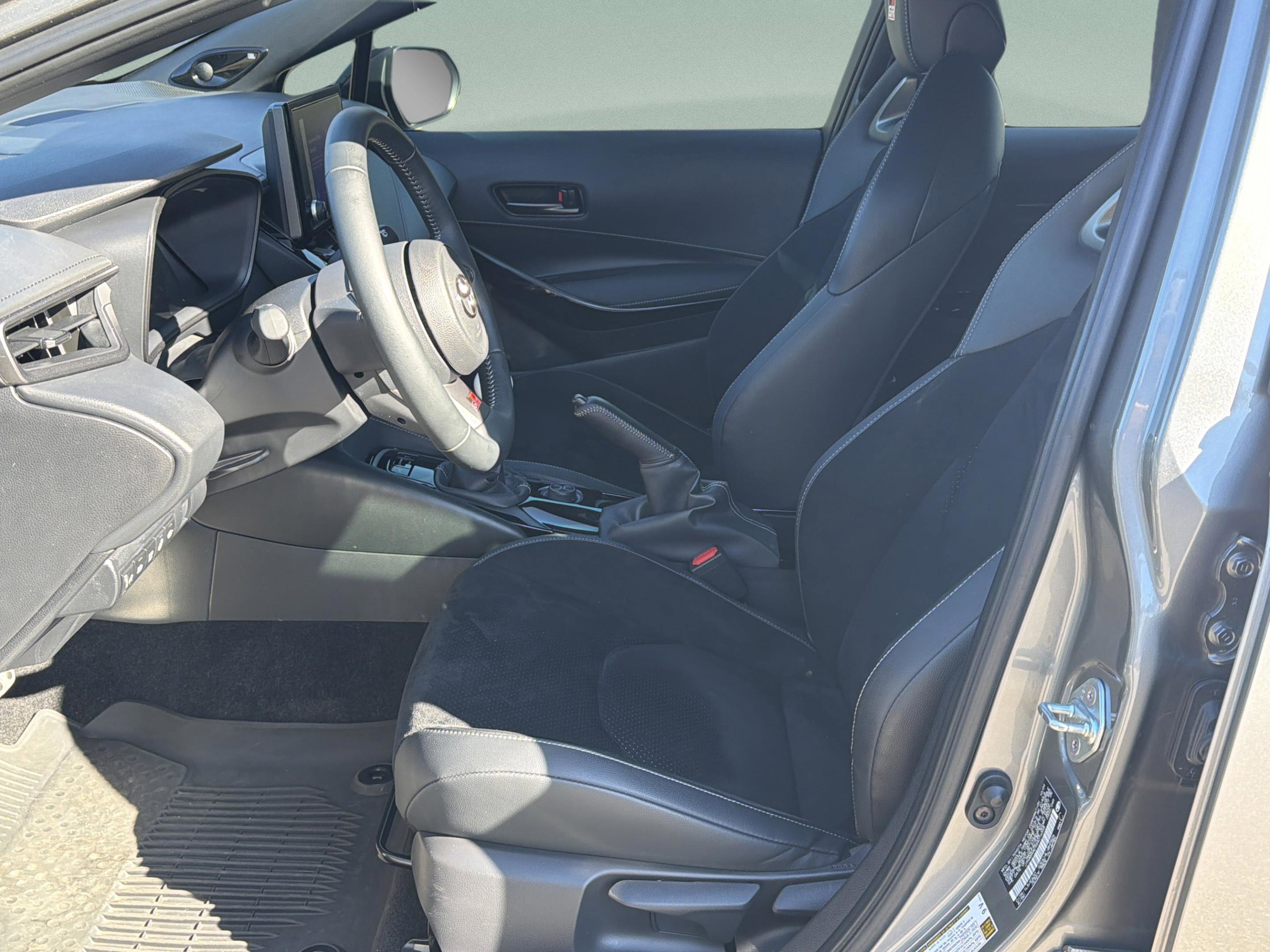 Used 2025 Toyota Corolla Premium image 30