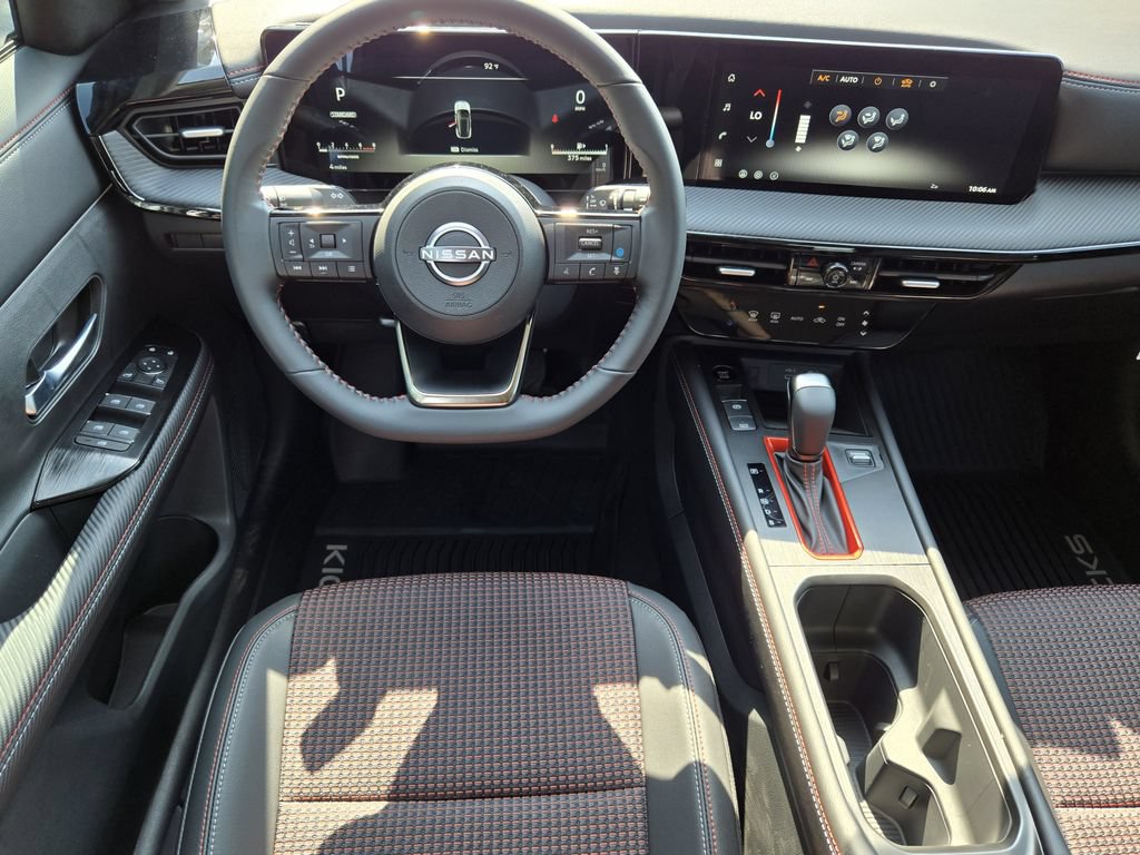 New 2026 Nissan Kicks SR FWD image 11
