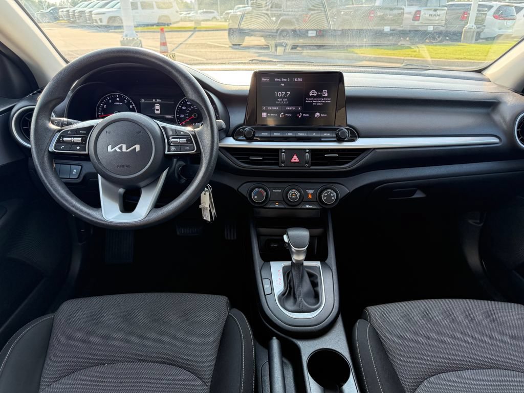 Used 2024 Kia Forte LXS FWD image 7