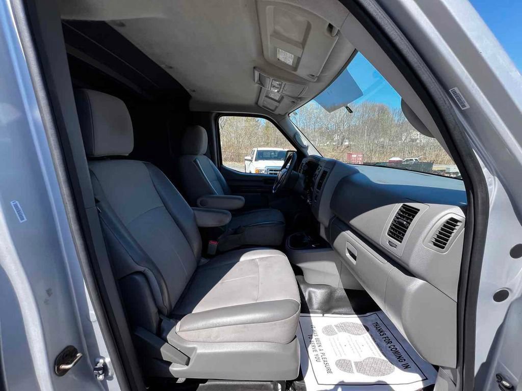 Used 2016 Nissan NV 3500 S w/ Power Package RWD image 13