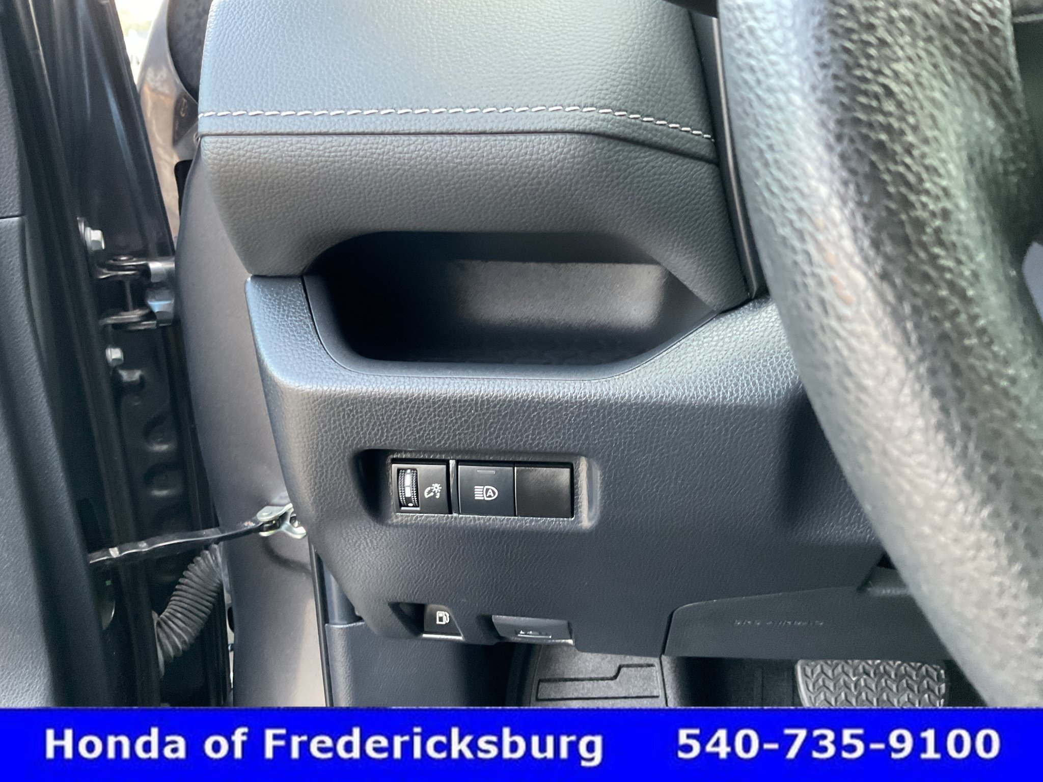 Used 2024 Toyota RAV4 XLE AWD/4WD image 39