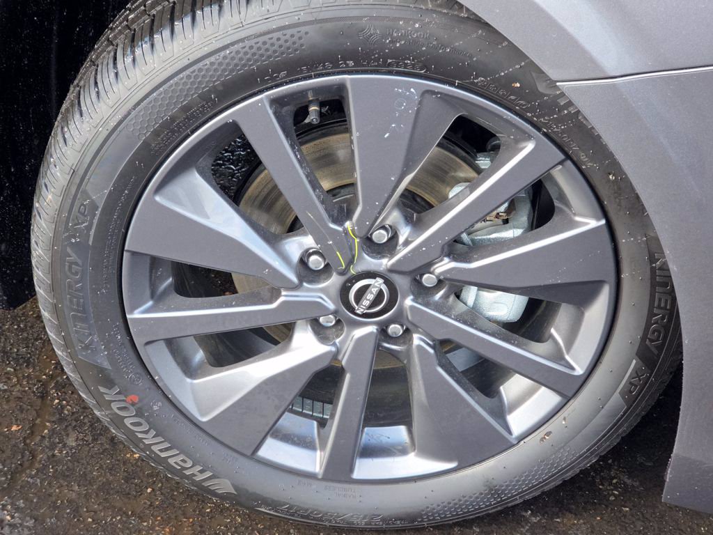 New 2026 Nissan Sentra SL w/ Floor Mat Package FWD image 10