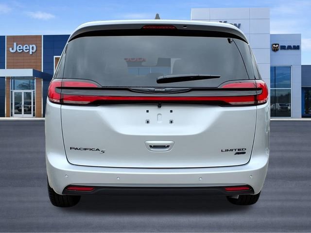 New 2026 Chrysler Pacifica Limited w/ S Appearance Package image 5