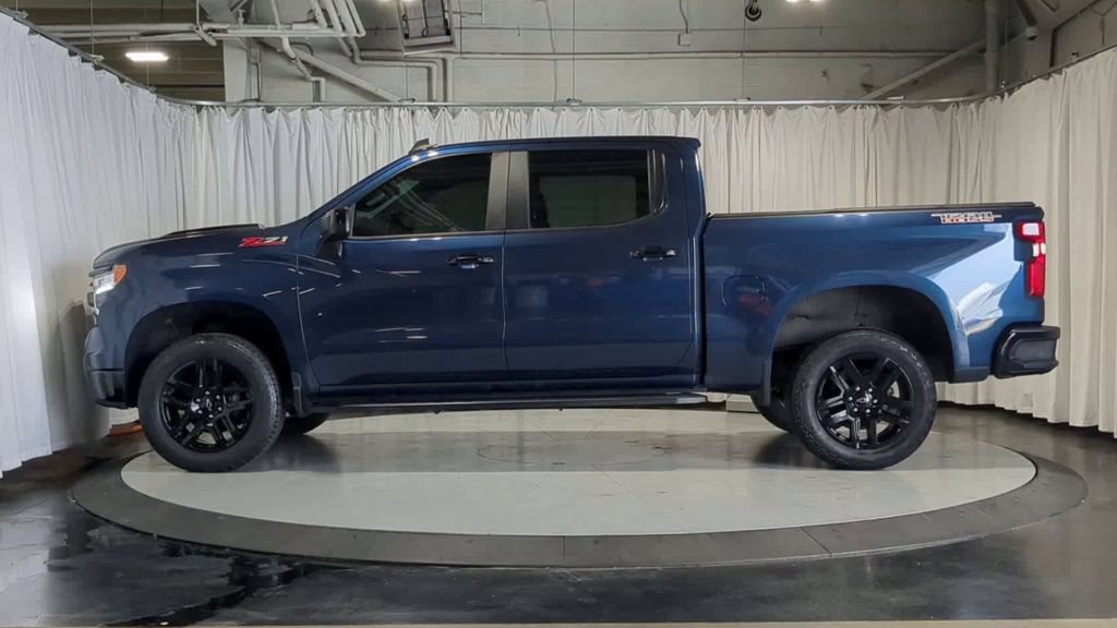 Used 2022 Chevrolet Silverado 1500 LT Trail Boss w/ Protection Package AWD/4WD image 6