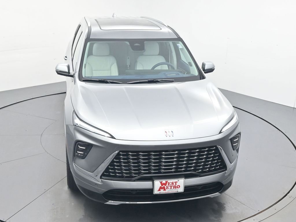 New 2026 Buick Enclave Avenir w/ Super Cruise Package AWD/4WD image 4