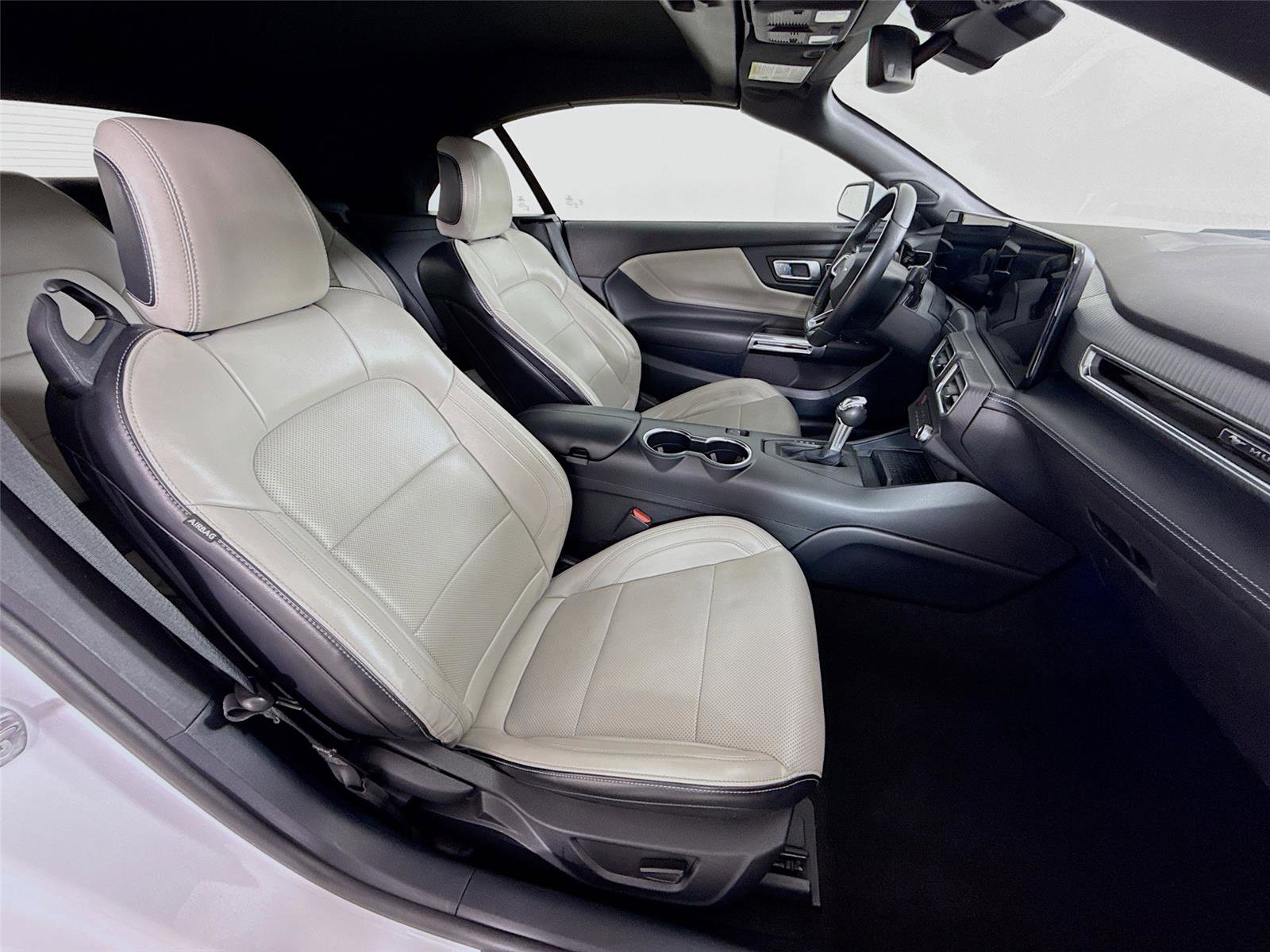 Used 2024 Ford Mustang Premium image 25