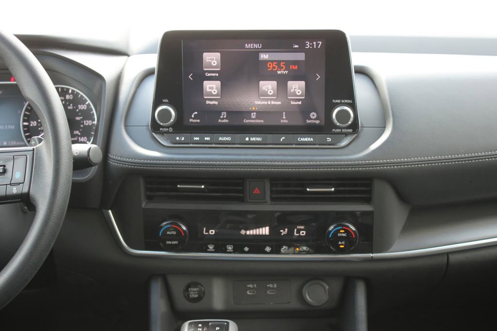 Used 2024 Nissan Rogue SV AWD/4WD image 9