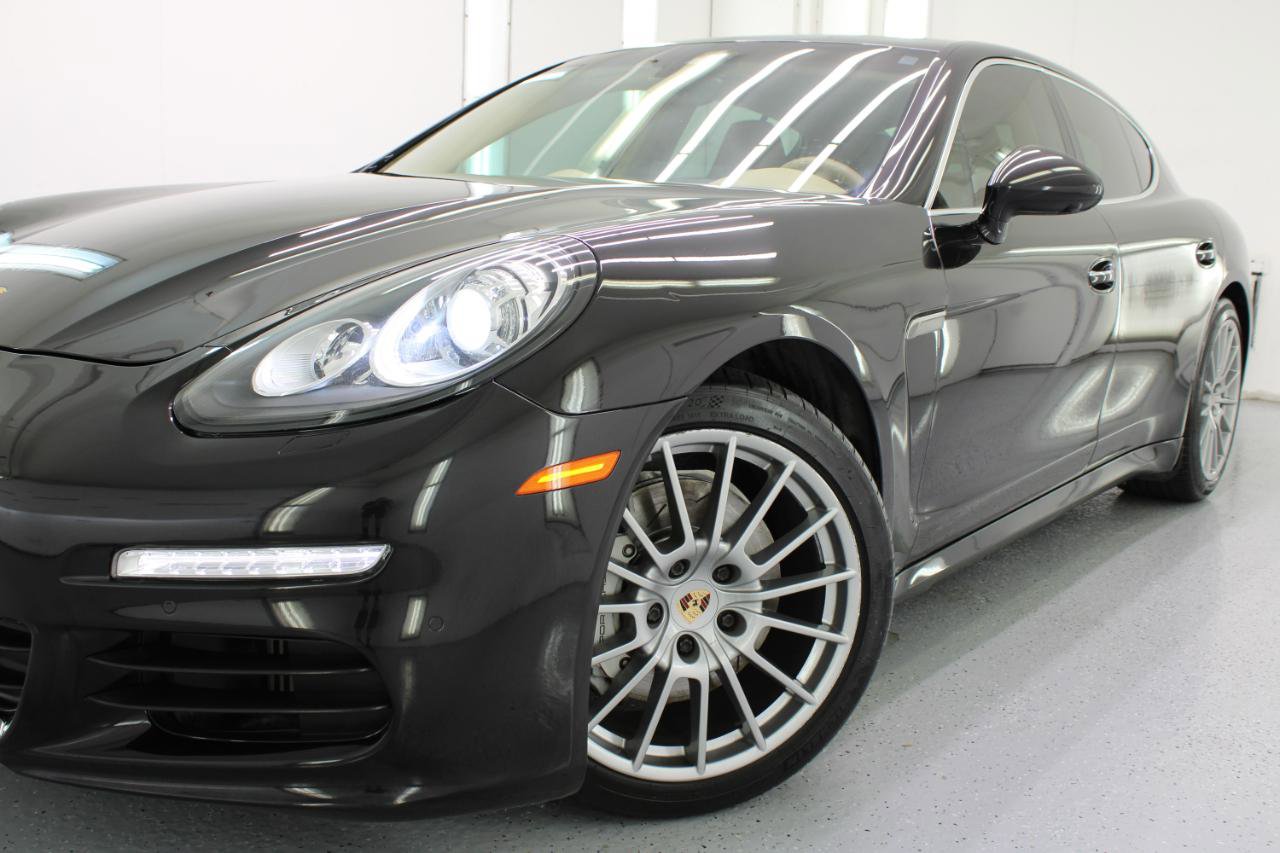 Used 2014 Porsche Panamera S image 13