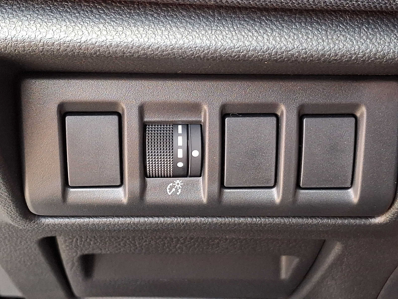 Used 2025 Subaru Outback AWD/4WD image 23