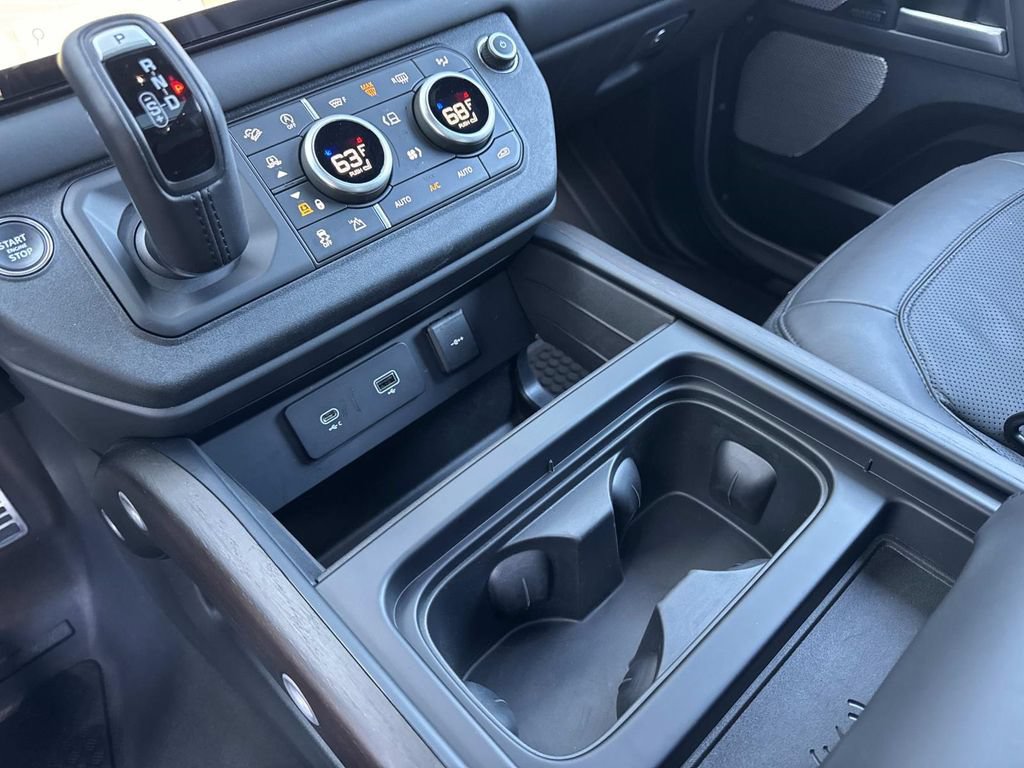 Certified 2024 Land Rover Defender 130 X AWD/4WD image 27