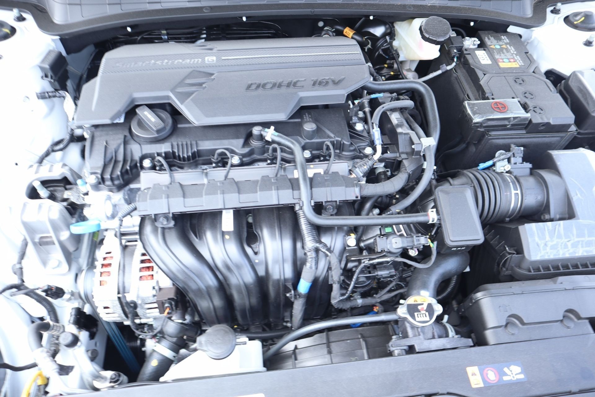 New 2026 Hyundai Elantra SE FWD image 6