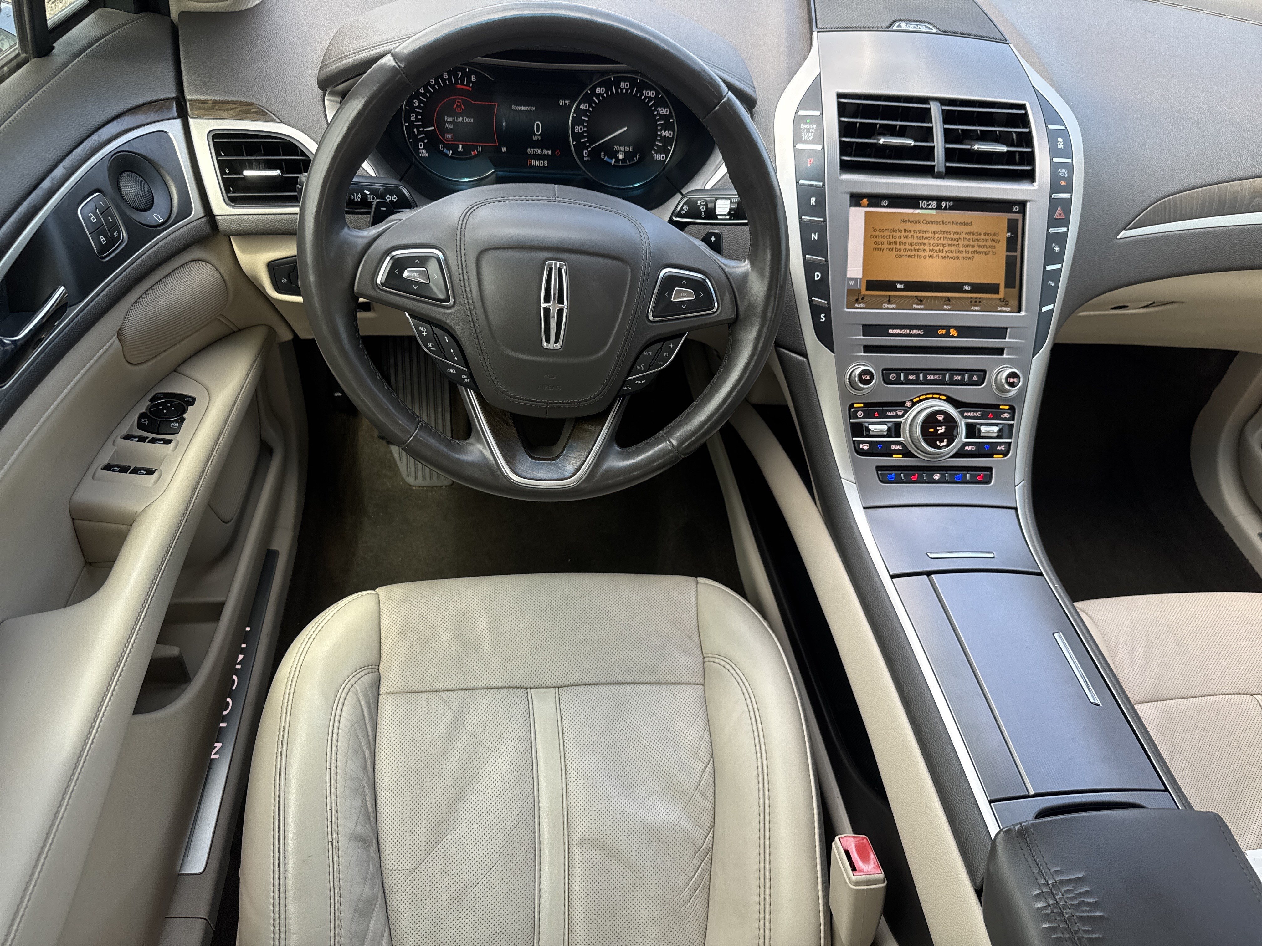 Used 2019 Lincoln MKZ Reserve FWD image 12