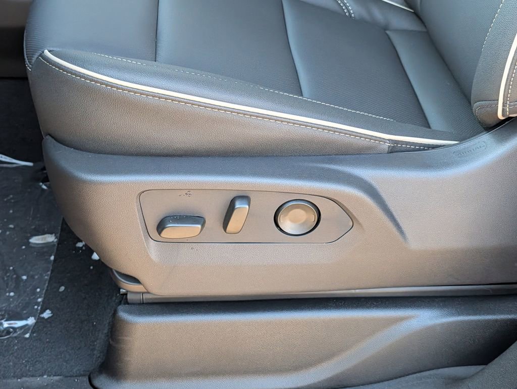 New 2026 GMC Yukon XL Elevation image 27