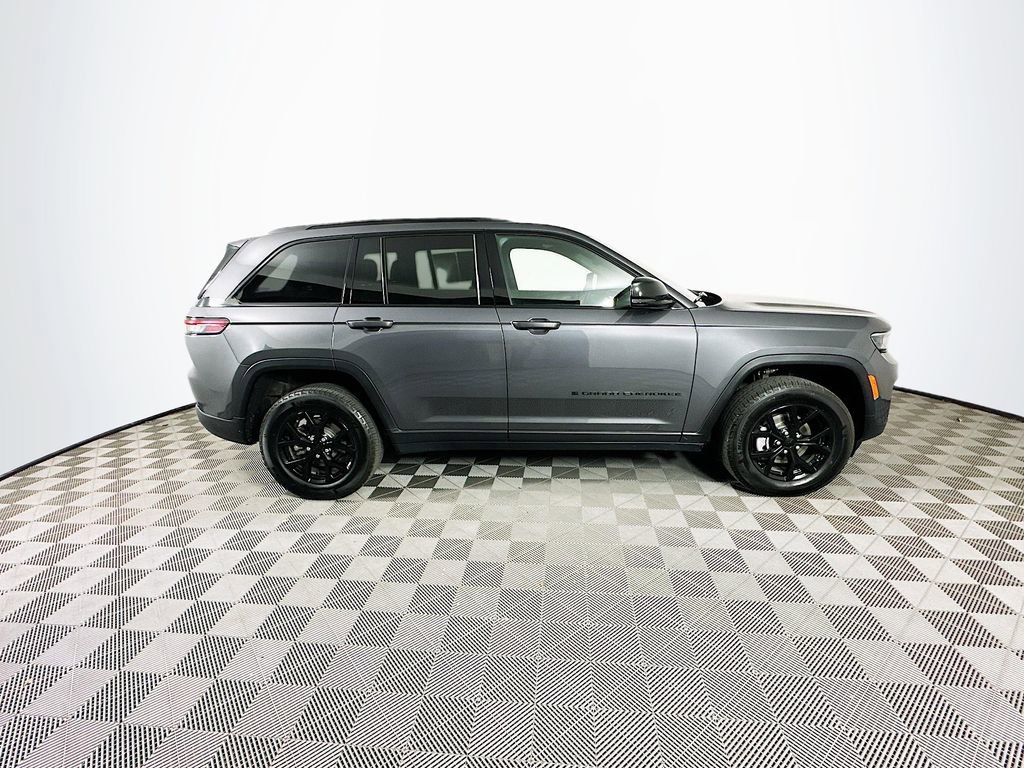 Certified 2024 Jeep Grand Cherokee Altitude image 14