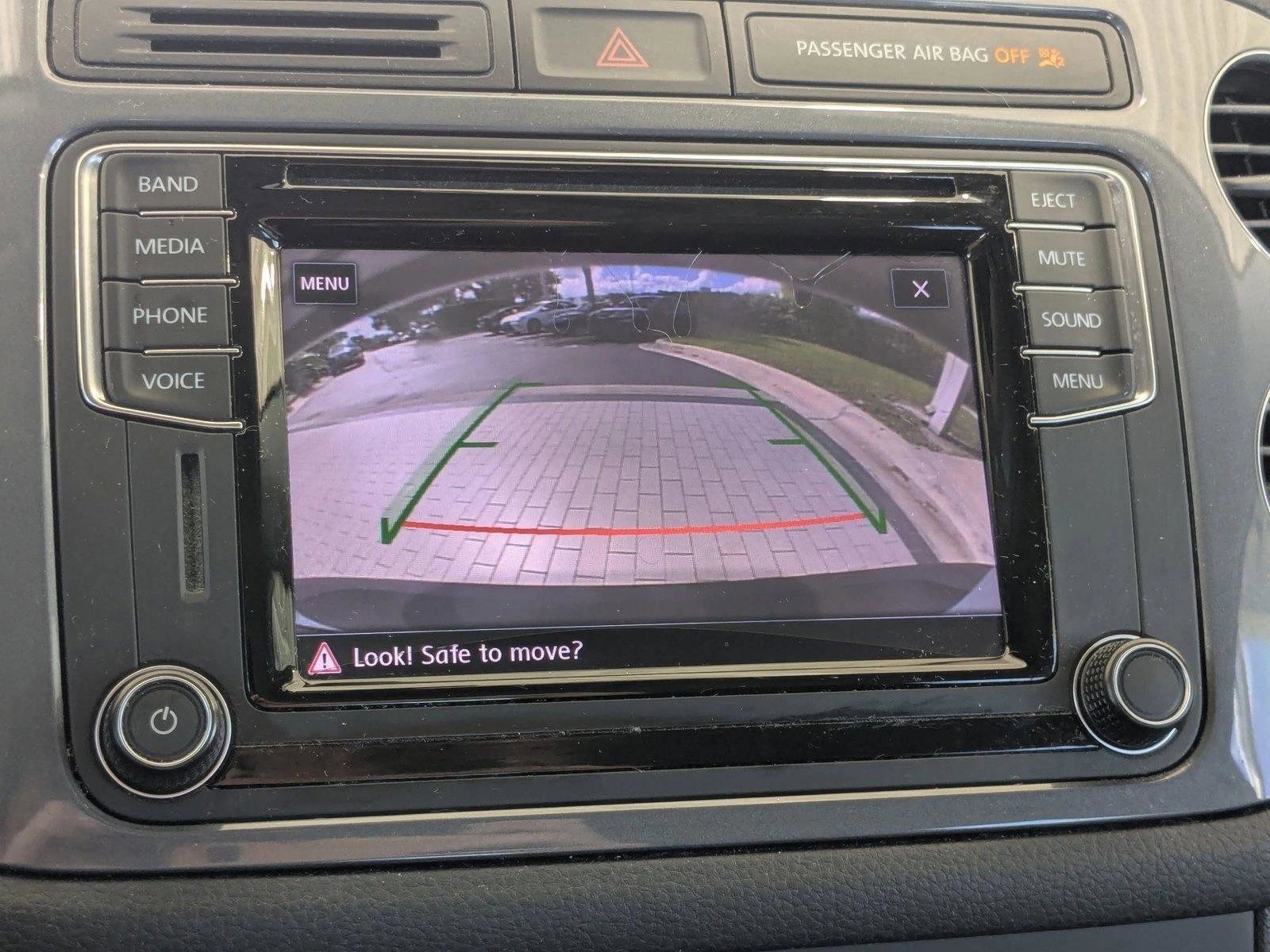 Used 2017 Volkswagen Tiguan S FWD image 9