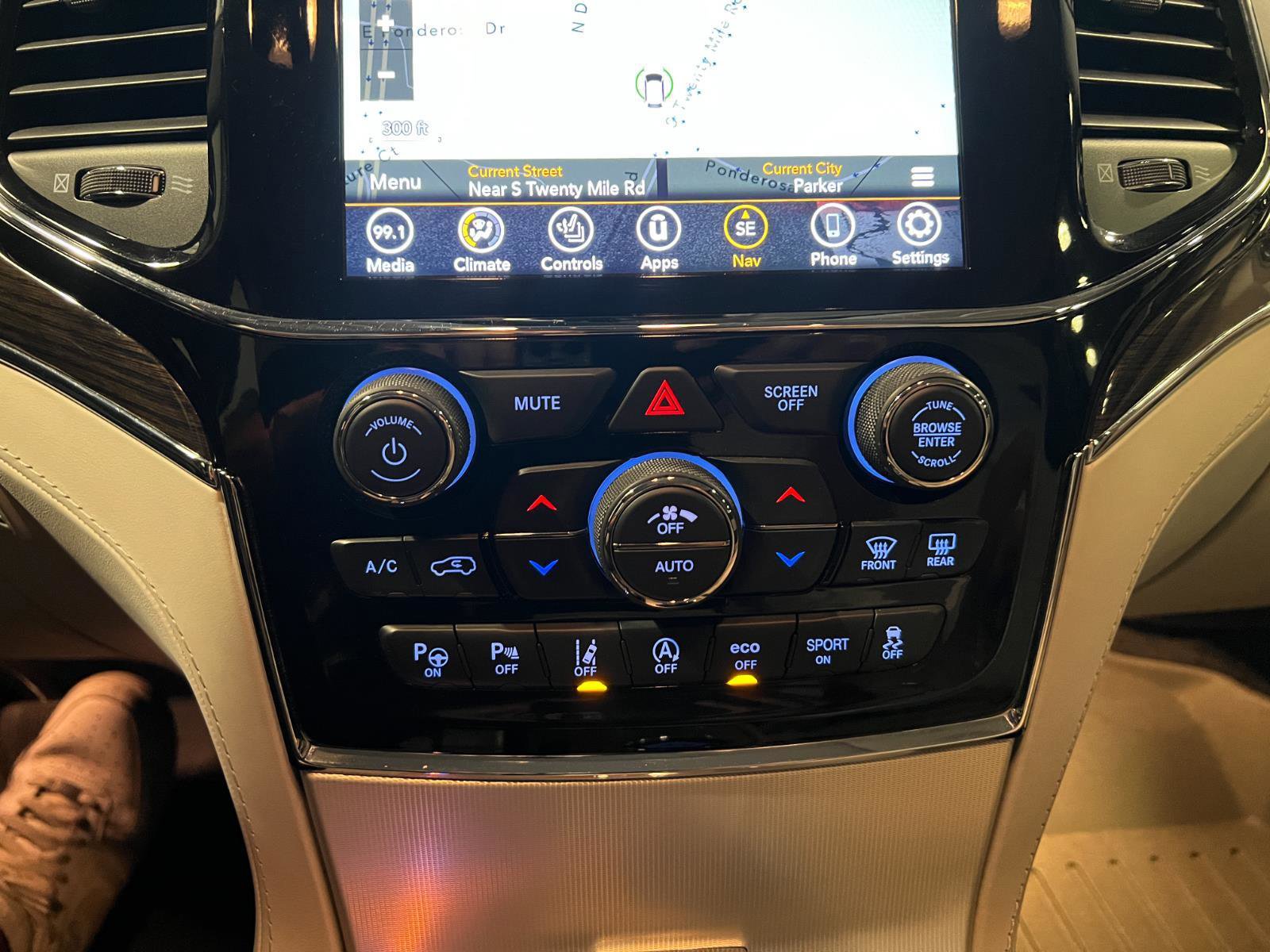 Used 2020 Jeep Grand Cherokee Summit image 19