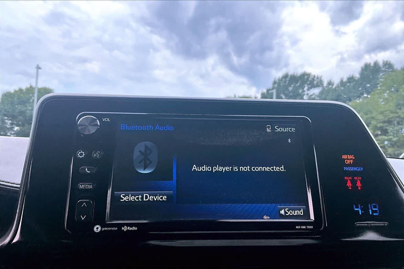 Used 2018 Toyota C-HR XLE FWD image 33