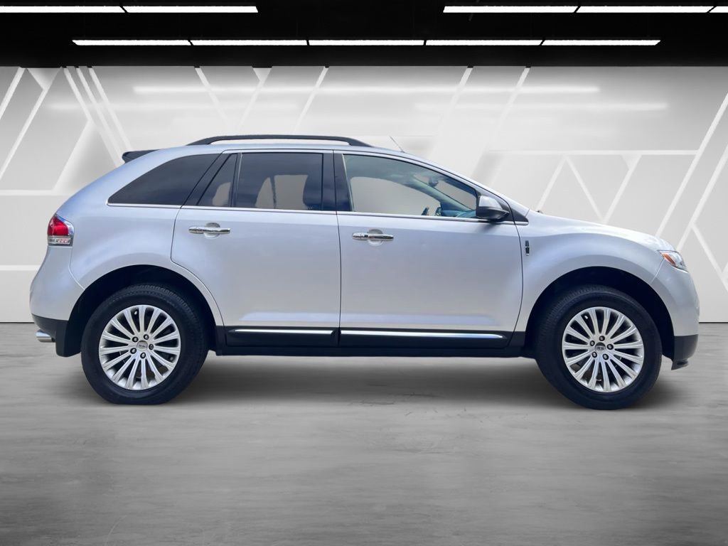 Used 2015 Lincoln MKX FWD w/ Walnut Swirl Wood Package image 4