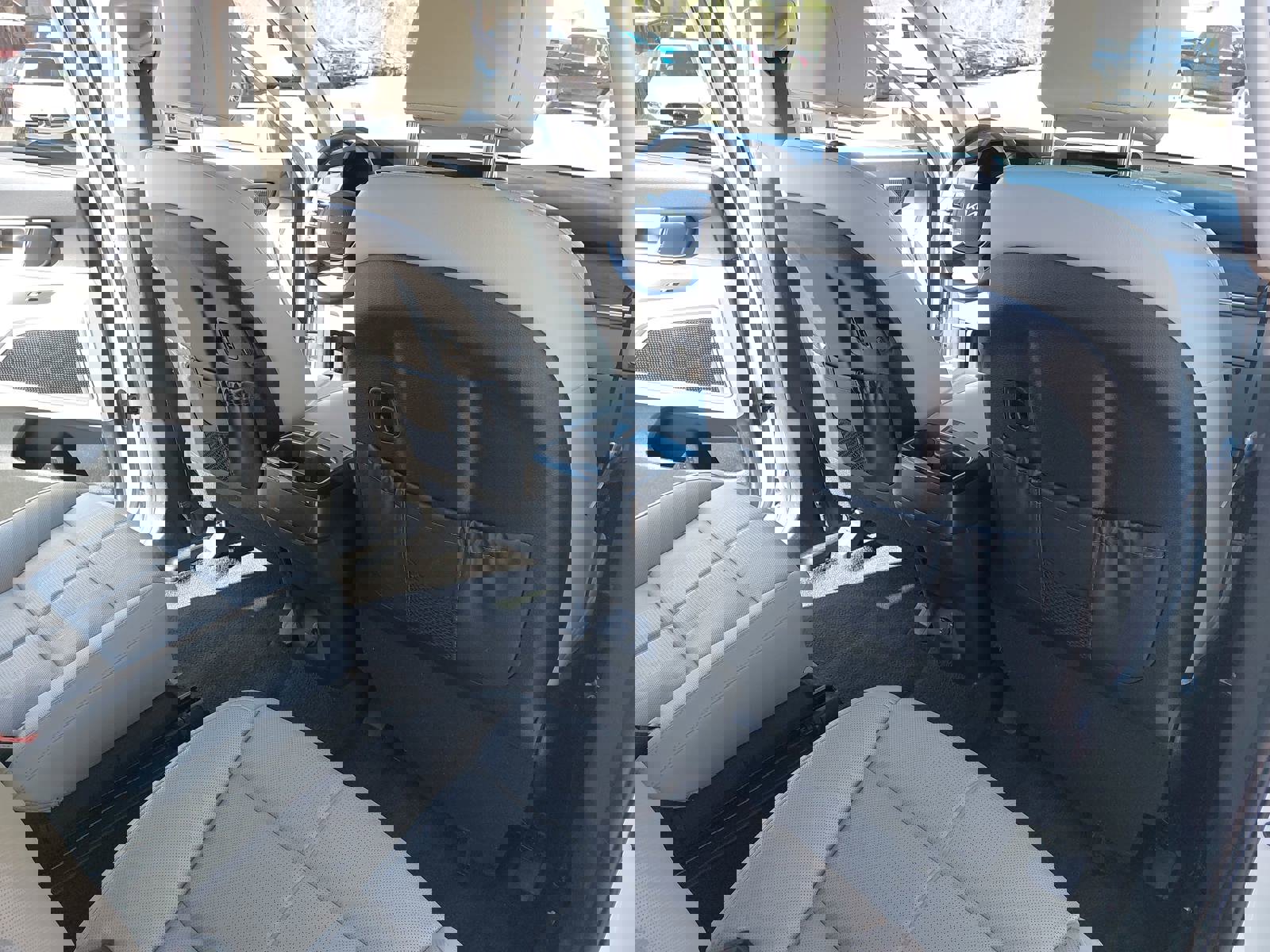 Used 2022 Kia Telluride EX w/ EX Premium Package image 12