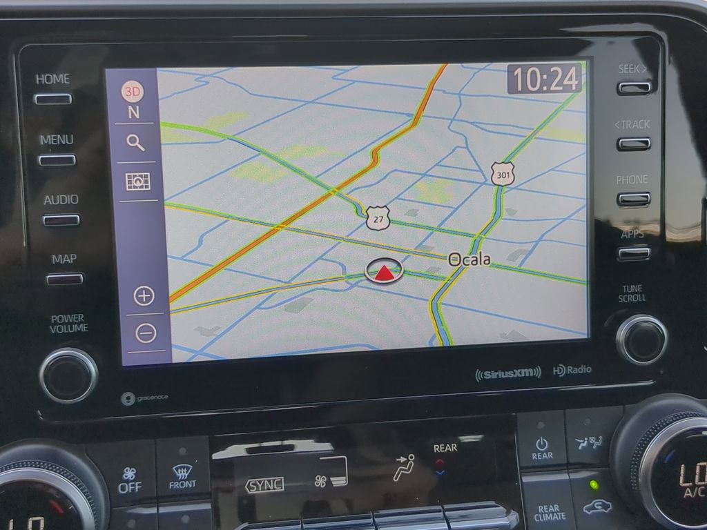 Used 2021 Toyota Highlander XLE image 28