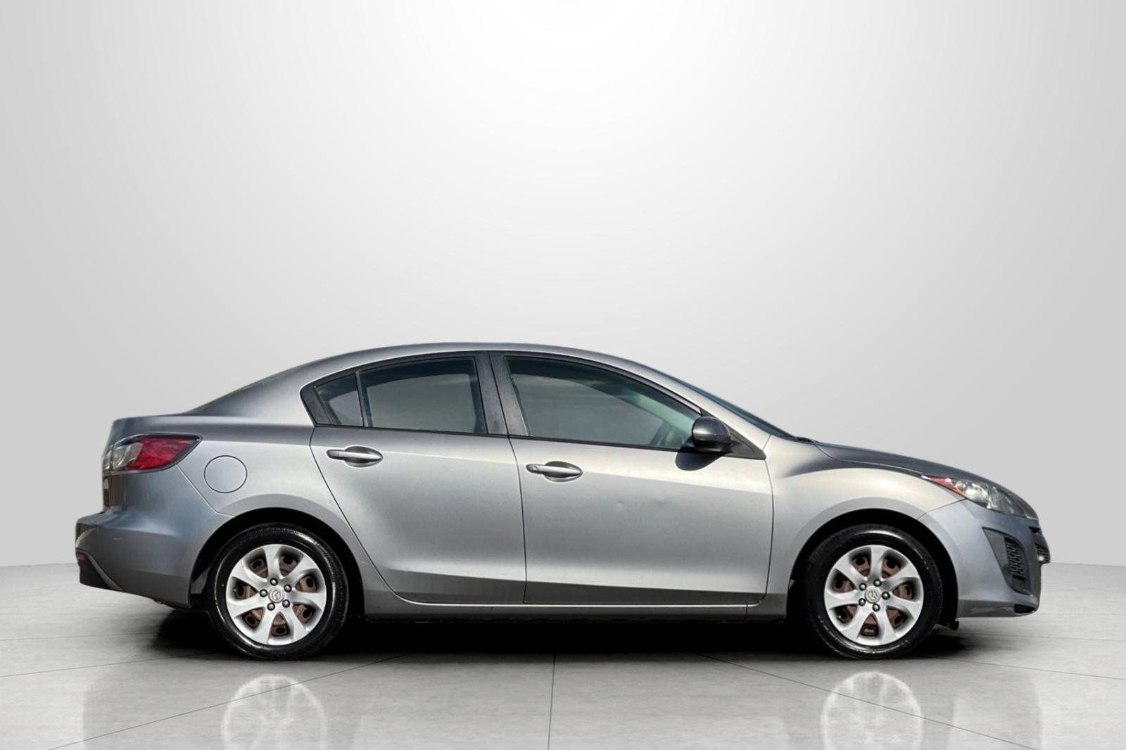 Used 2010 MAZDA MAZDA3 i Sport image 3