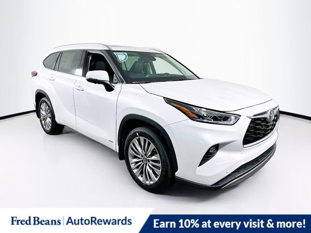 New 2026 Toyota Highlander Platinum image 2