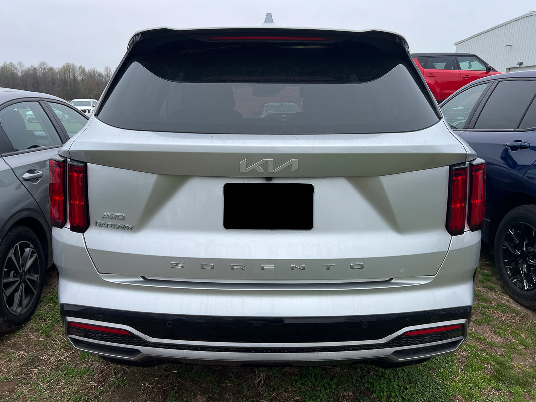 Used 2022 Kia Sorento SX image 3