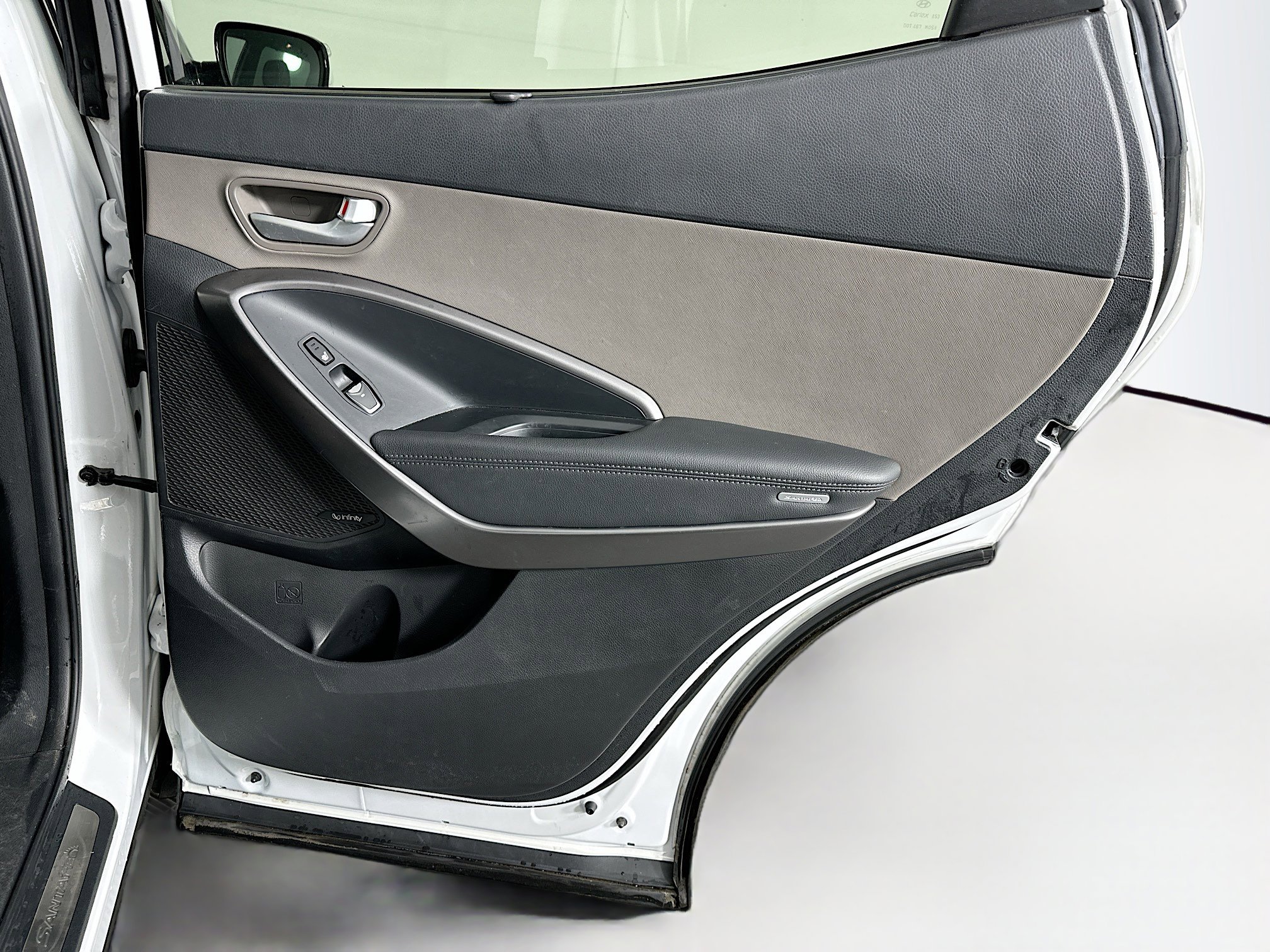 Used 2017 Hyundai Santa Fe Sport image 32