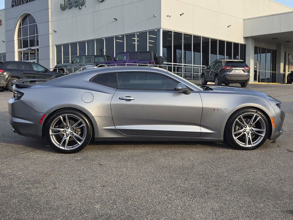 Used 2022 Chevrolet Camaro LT w/ RS Package image 9