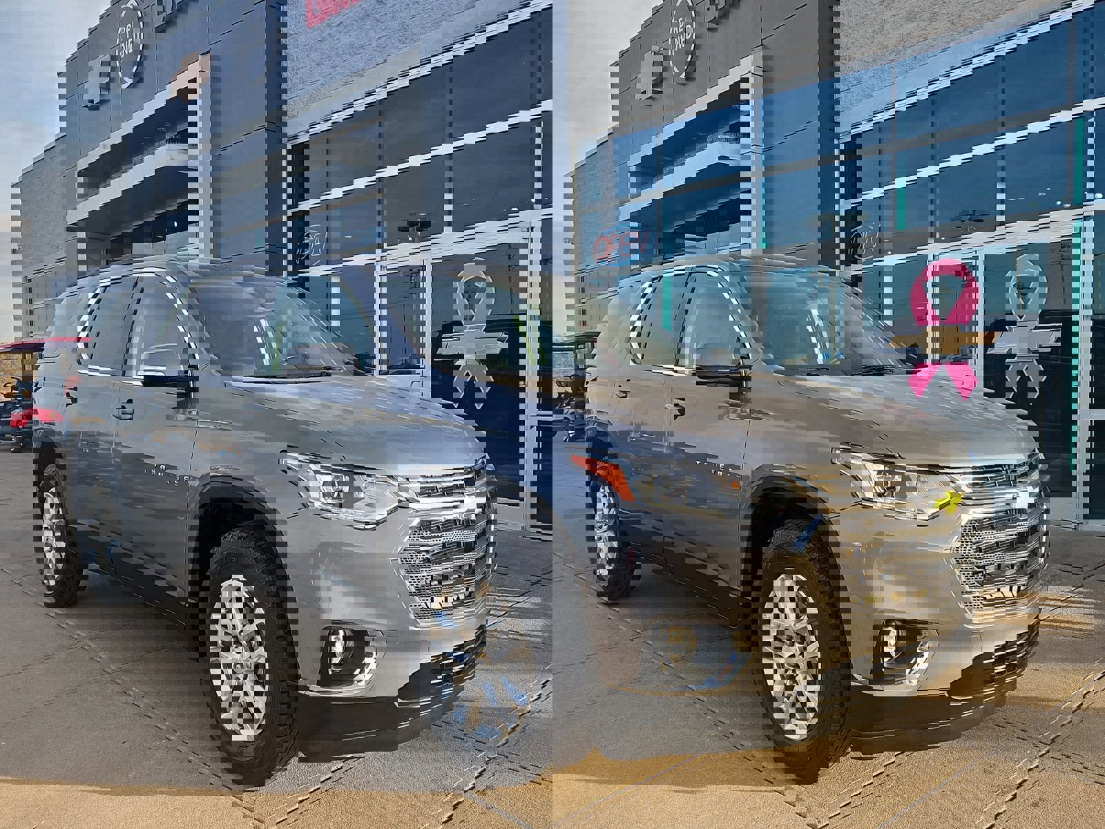 Used 2020 Chevrolet Traverse LT