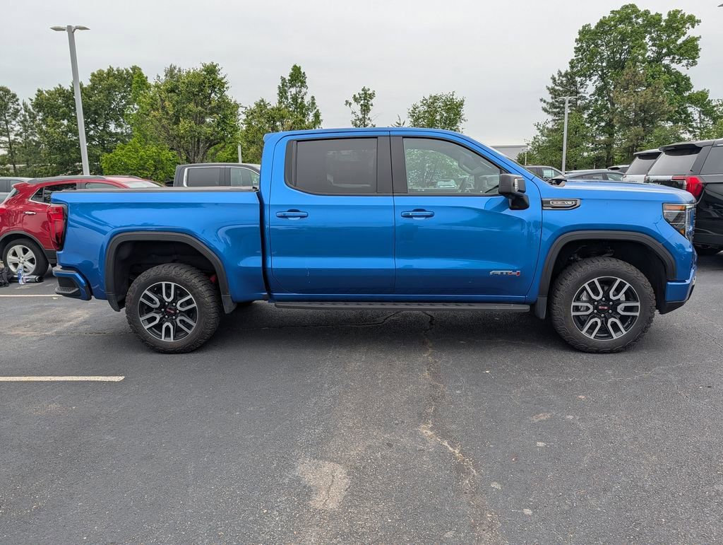 Used 2024 GMC Sierra 1500 AT4 w/ Technology Package AWD/4WD image 9