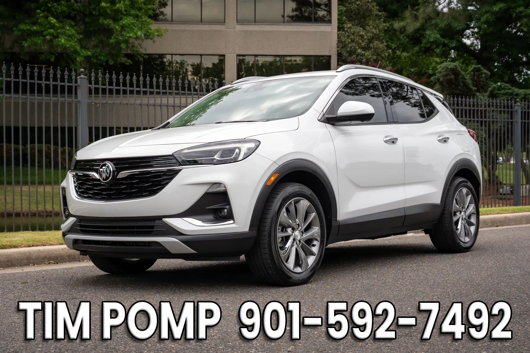 Used 2022 Buick Encore GX Essence w/ Advanced Technology Package FWD image 1