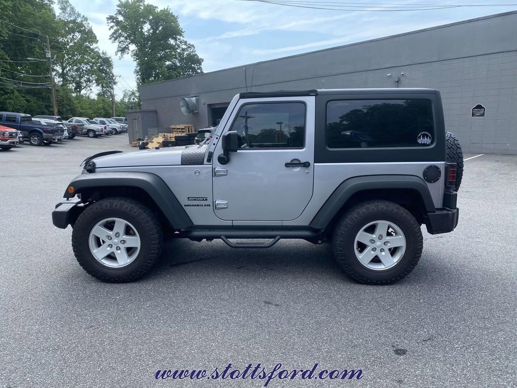 Used 2015 Jeep Wrangler Sport w/ Quick Order Package 24S AWD/4WD image 4