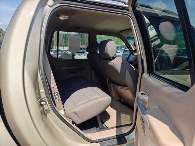 Used 2001 Ford Explorer Sport Trac 2WD image 24