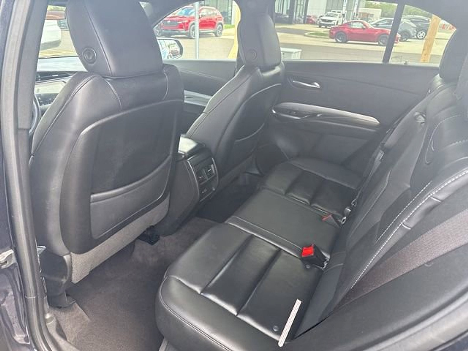 Used 2023 Cadillac XT4 Premium Luxury AWD/4WD image 9