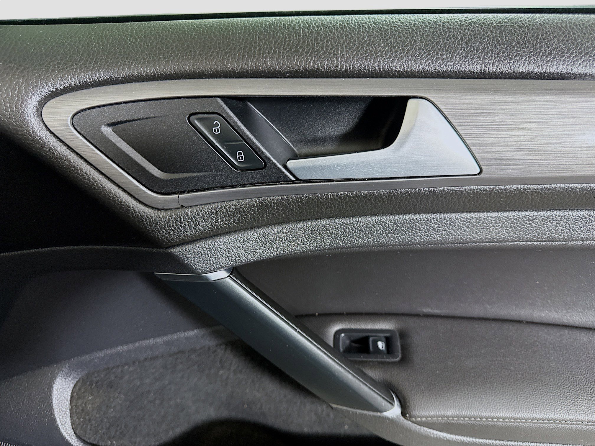 Used 2020 Volkswagen Golf 4-Door image 31