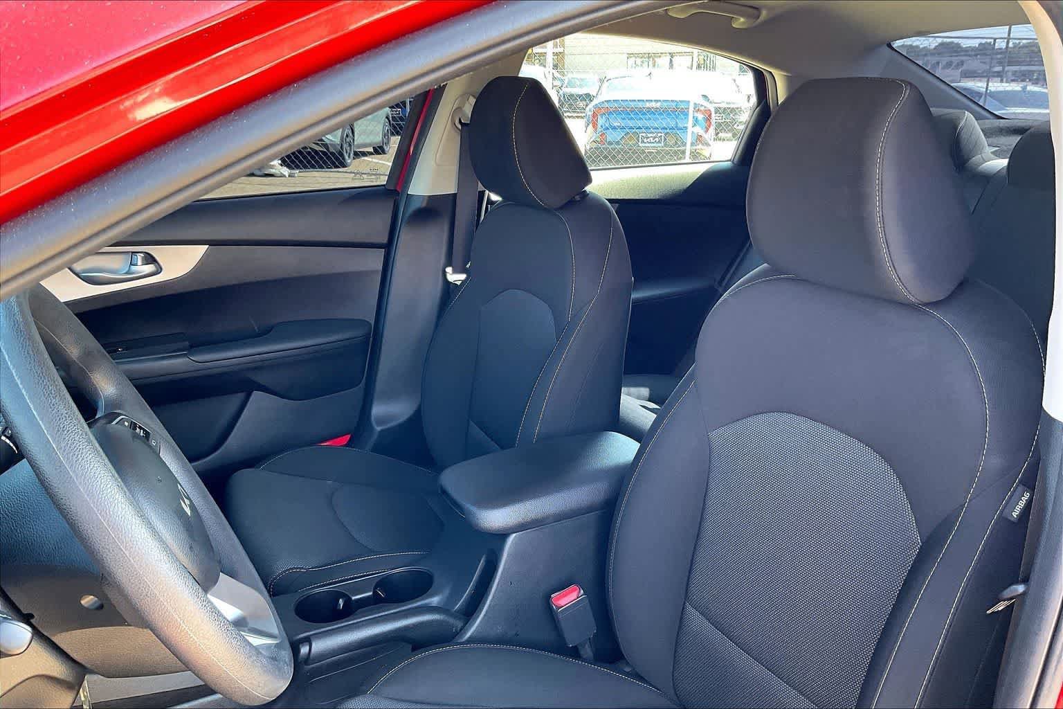 Certified 2023 Kia Forte LXS w/ LXS Technology Package FWD image 9