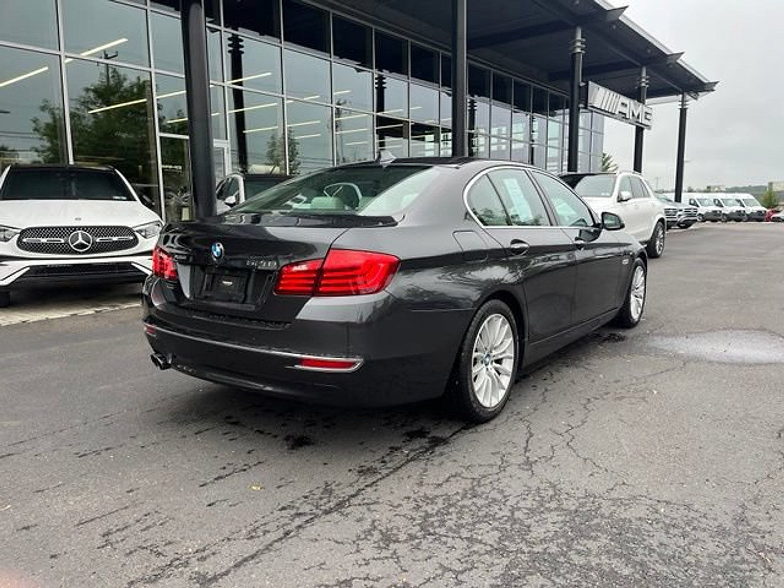 Used 2015 BMW 528i xDrive Sedan AWD/4WD image 9