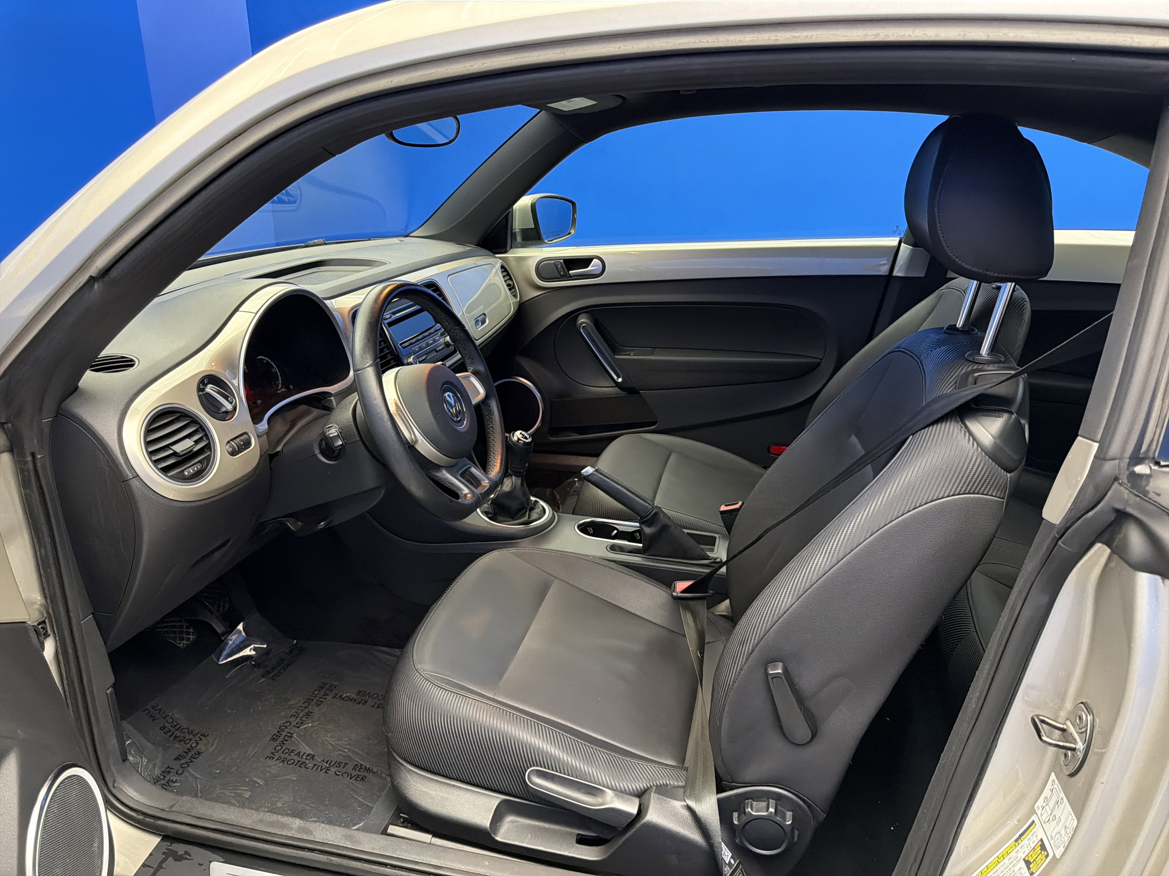 Used 2013 Volkswagen Beetle 2.5 image 12