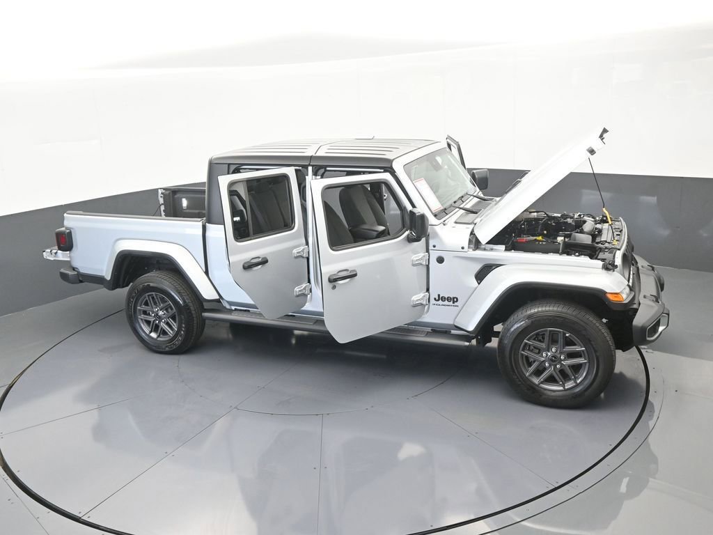 Used 2024 Jeep Gladiator Sport image 61