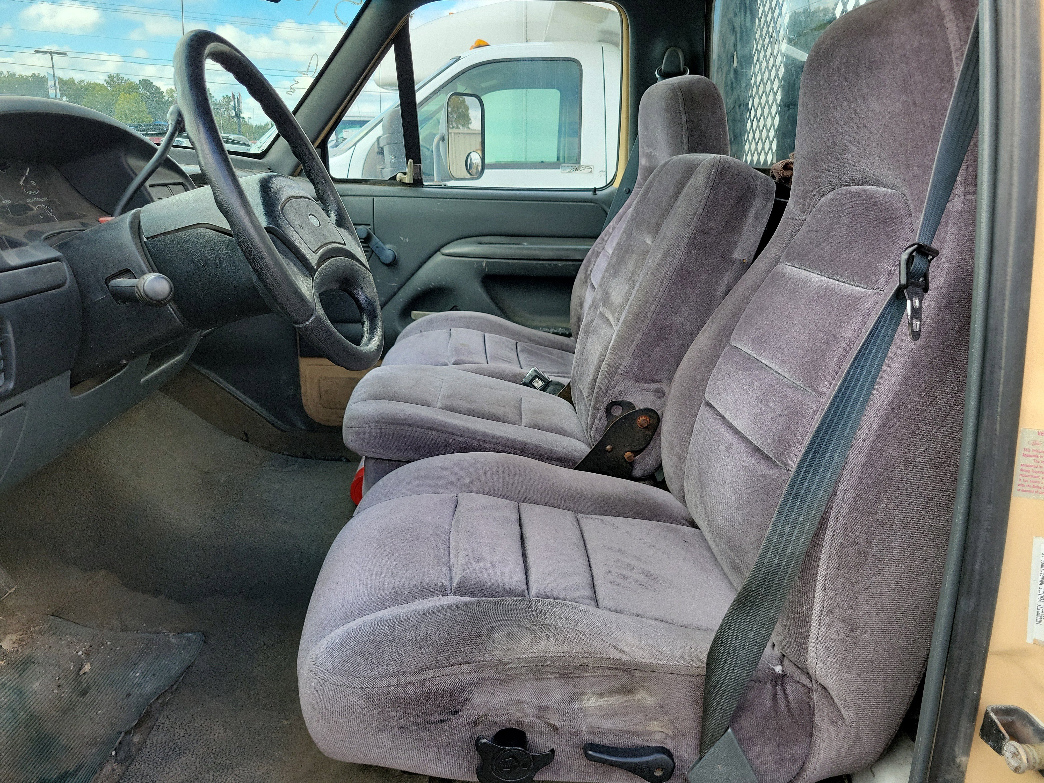 Used 1992 Ford F450 2WD Regular Cab Super Duty image 13