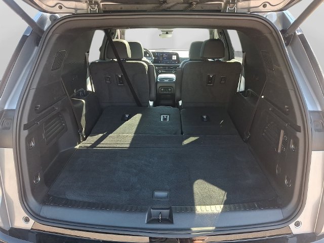 Used 2025 Chevrolet Traverse High Country w/ LPO, Floor Liner Package FWD image 33
