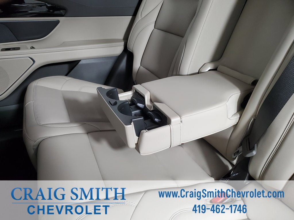 Used 2025 Lincoln Nautilus Premier image 43