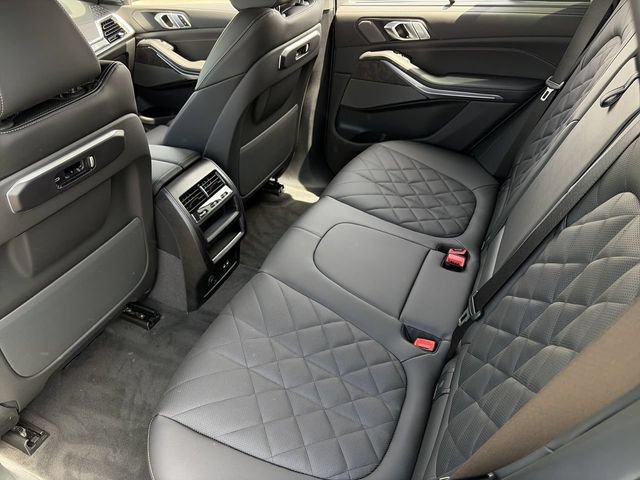 Used 2026 BMW X5 xDrive50e w/ Executive Package AWD/4WD image 16