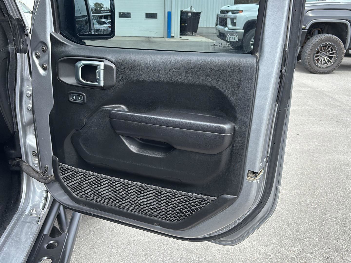 Used 2021 Jeep Wrangler Unlimited Rubicon w/ LED Lighting Group image 24