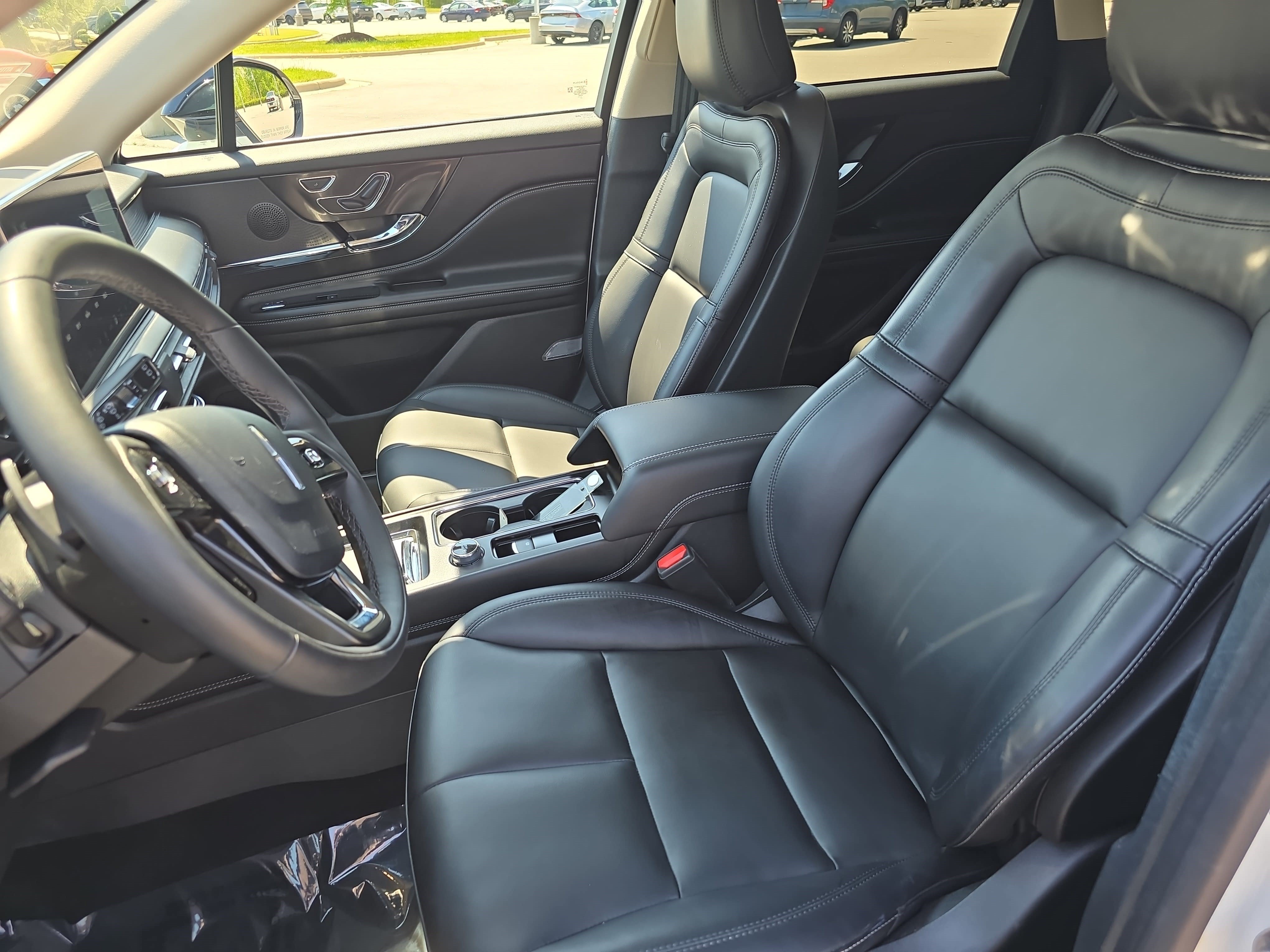 Certified 2024 Lincoln Corsair AWD image 14