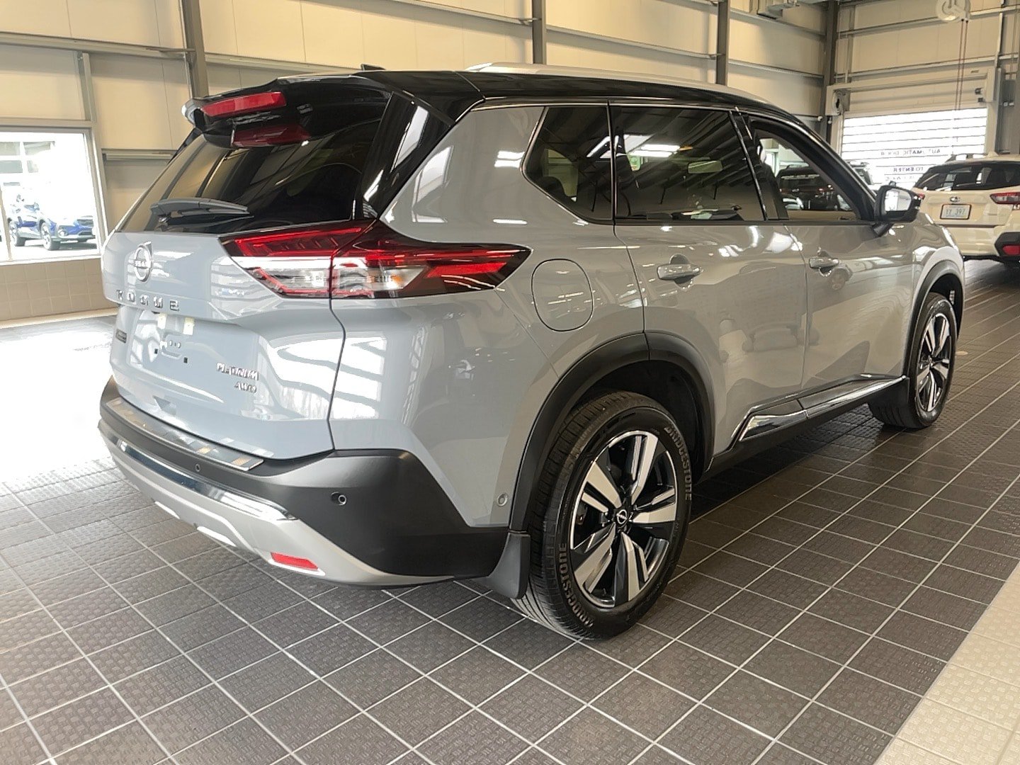 Used 2023 Nissan Rogue Platinum AWD/4WD image 17