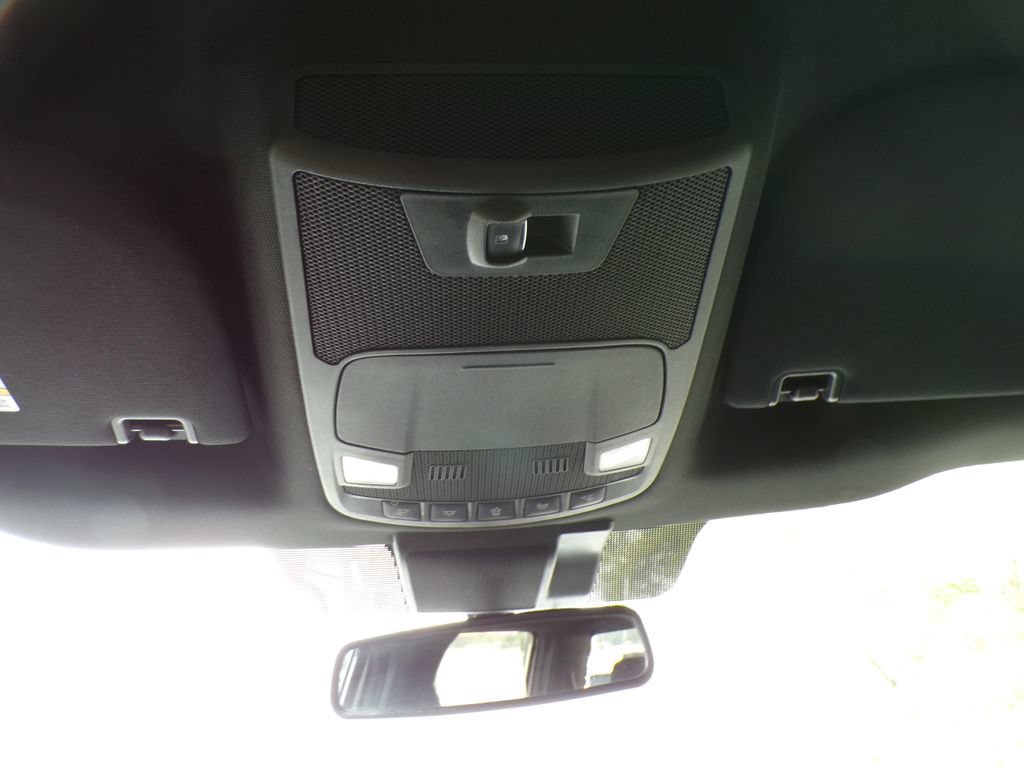 Used 2020 Ford F150 XLT w/ Equipment Group 302A Luxury AWD/4WD image 29
