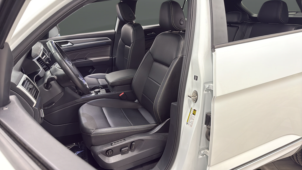 Used 2023 Volkswagen Atlas Cross Sport SEL R-Line AWD/4WD image 9
